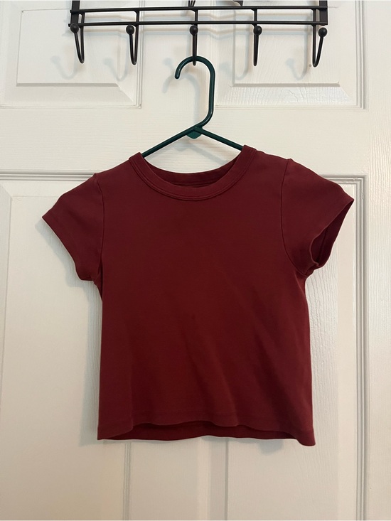 Brandy Melville Tops - Brandy Melville Burgundy Short Sleeve Crop Tee